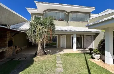 Excelente casa à venda barra da tijuca condomínio rio mar  com 277m² de área construída e 406m² de terreno 4 quartos sendo 1 suíte com closet e hidro