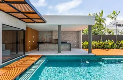 Magnífica casa à venda primeira locação condomínio del lago barra da tijuca de 860m²  com 5 suítes sendo 1 master  piscina sauna varanda gourmet