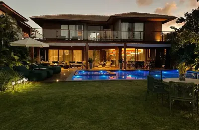 Casa a venda em praia do forte composta por 6 suítes