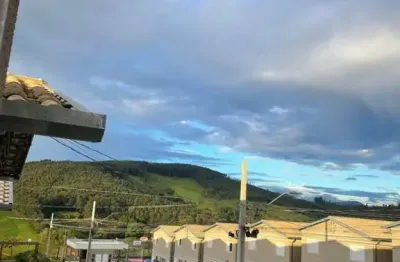 Casa com 2 quartos à venda na rua luiz izzo, 83, bom retiro, bragança paulista por r$ 350.000