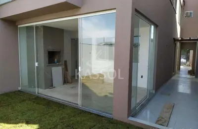 Sobrado novo com sobra de terreno bairro nova york próximo ao lago municipal