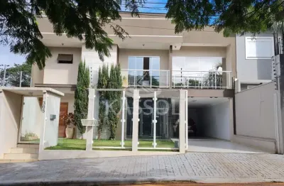 Sobrado no pioneiro catarinense, sobra de terreno, piscina aquecida, funcional