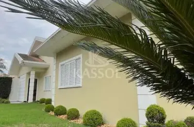 Casa térrea em condomínio fechado, região oeste de cascavel