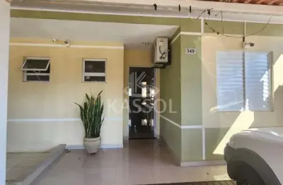 Casa para locação em condomínio mobiliada, somente 1 dos quartos sem móveis