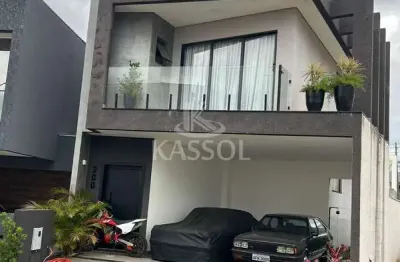 Sobrado em condomínio, todo mobiliado móveis planejados, região oeste