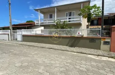 Casa de Praia para Venda em São Francisco do Sul, Ubatuba, 5 dormitórios, 3 banheiros, 4 vagas