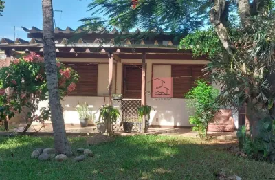 Casa com 4 quartos à venda na Rua Renato Filho, Lakeview, Araruama