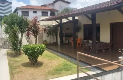 Casa com 6 quartos, suíte, 300,00 m² para alugar por r$ 4.200,00 - itaigara, salvador/ba