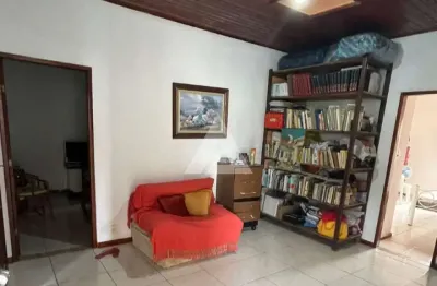Casa em piatã com 6 quartos e 4 suítes, 268m² à venda por r$ 800.000,00