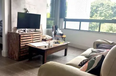 Apartamento na garibaldi com 1 quarto, 57m² à venda por r$ 560.000,00