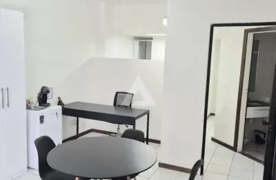 Studio com 1 quarto, 34,00 m² para alugar por r$ 2.100,00 - caminho das árvores