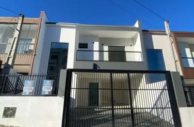 Sobrado 600 metros da praia em balneário piçarras/itacolomi