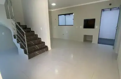 Sobrado 600 metros da praia em balneário piçarras/itacolomi