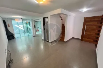 Sobrado com 3 quartos  para alugar, 90.00 m2 por r$3100.00  - cajuru - curitiba/pr