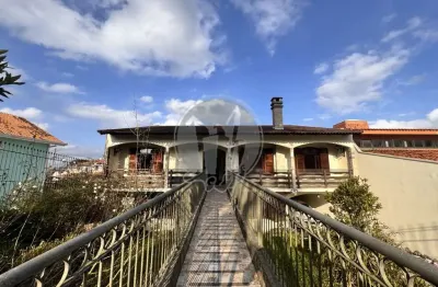 Casa comercial com 5 salas para alugar na Rua Flórida, 216, Boa Vista, Curitiba