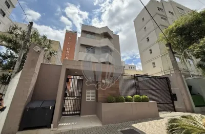 Apartamento com 3 dormitórios e 1 suíte, planta diferenciada próximo a daju água verde, arena da baixada, condor.