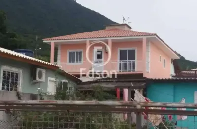 Casa com 3 quartos à venda na Praia do Pontal, Palhoça 