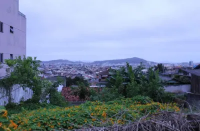 Terreno à venda no Passa Vinte, Palhoça 