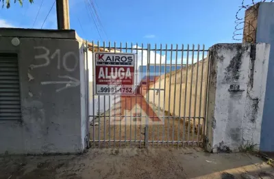 Casa com 3 quartos para alugar na Vila Brasil, Londrina 