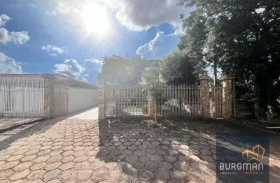 Casa com 4 quartos para alugar no Fanny, Curitiba 