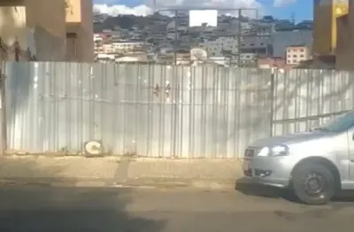 Terreno à venda na Rua Doutor Alberto Vieira Lima, Bairu, Juiz de Fora