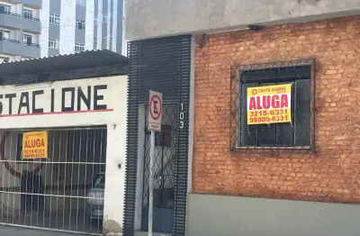 Casa comercial com 4 salas para alugar na Rua Paula Lima, 103, Centro, Juiz de Fora