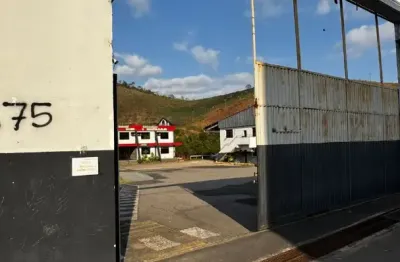 Barracão / Galpão / Depósito com 2 salas para alugar na Rua Tenente Guimarães, Nova Era, Juiz de Fora