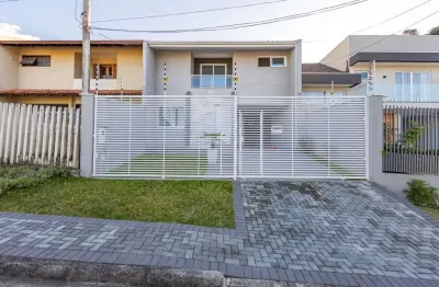 Sobrado com 3 quartos sendo 1 suíte no bairro barreirinha, próximo ao parque são lourenço
