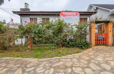 Casa com 5 quartos sendo 1 suíte no seminário, próximo ao colégio estadual dom orione