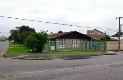Casa à venda na Avenida Florianópolis, 539, Cajuru, Curitiba