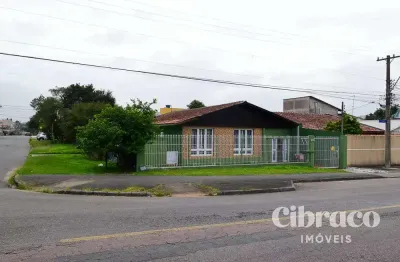 Casa à venda na Avenida Florianópolis, 539, Cajuru, Curitiba