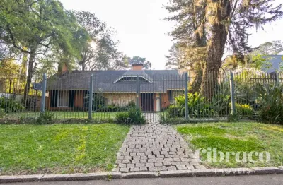 Casa em Condomínio no Bacacheri, de 619,24m² com 6 quartos - Condomínio Jardim Europa.