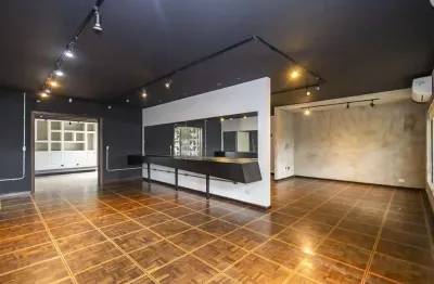 Casa comercial com 8 salas para alugar na Avenida Cândido Hartmann, 90, Bigorrilho, Curitiba