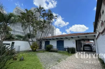 Casa comercial com 18 salas para alugar na Rua Floriano Essenfelder, 178, Alto da Glória, Curitiba