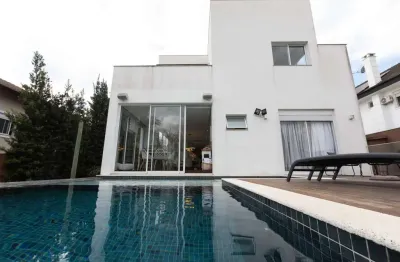 Casa em condomínio fechado com 365 m² à venda no alphaville