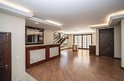 Casa comercial com 10 salas para alugar na Rua Ozório Duque Estrada, 81, Jardim Social, Curitiba