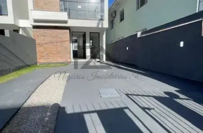 Sobrado a venda 02 dormitórios no bairro areias, na cidade de são josé sc