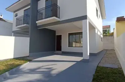 Sobrado a venda 03 dormitórios no bairro ipiranga em são josé sc