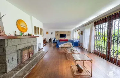 Casa linear com 4 quartos, 224m2 à venda por r$950.000 - iucas, teresópolis