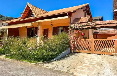 Casa em condomínio à venda com 3 quartos, 114m2, em carlos guinle, teresópolis