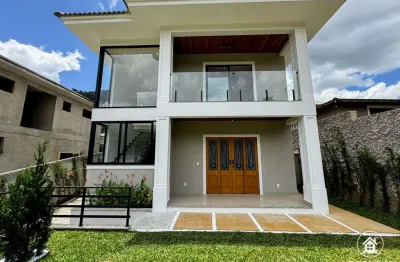 Casa fora de condomínio com 3 quartos, 300m2, em Carlos Guinle, Comary