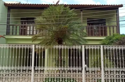 Casa com 3 quartos em condomínio; casa com 3 quartos na estrada do monteiro.