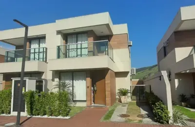 Casa em condomínio no cachamorra; casa com 3 quartos em condomínio.