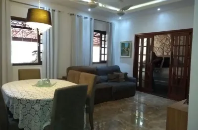 Casa linear de condomínio; casa próximo ao calçadão de campo grande.