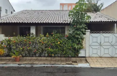 Casa linear na estrada do cachamorra com 3 quartos; casa no condomínio golden garden