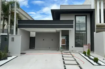Casa linear com 3 quartos em condomínio; casa linear com piscina no rio da prata