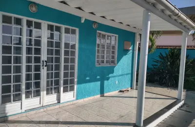 Casa com 3 quartos em santíssimo; casa com 3 quartos próxima a av.brasil