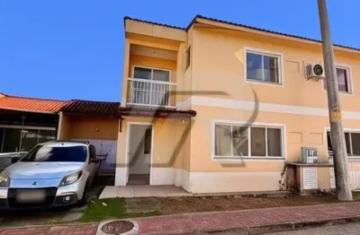 Casa de condomínio com 2 quartos em guaratiba; casa de condomínio proxima ao park shopping