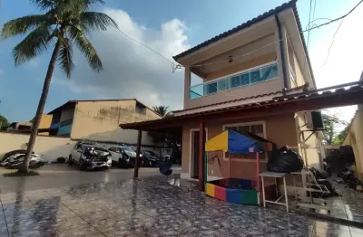 Casa duplex na estrada do tingui com 2 quartos; Casa com quintal grande em Campo grande
