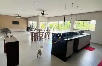 Casa à venda em condomínio com 3 suítes, 250 m² e amplo terreno – estância cabral – londrina/pr